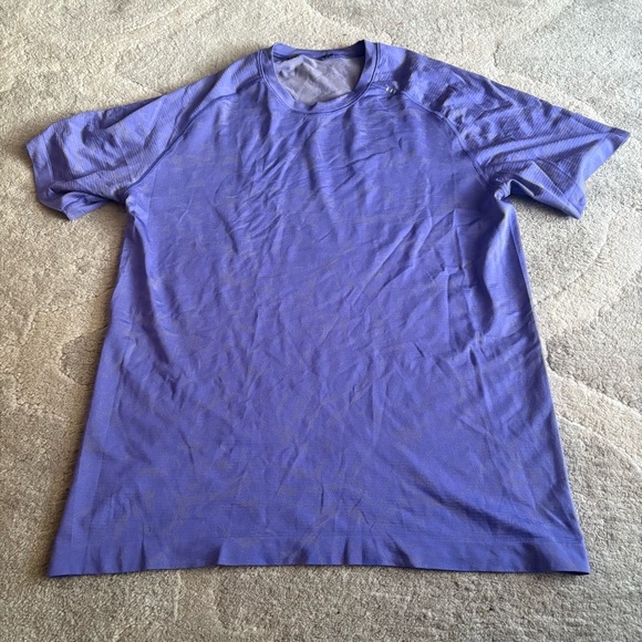 Lululemon Metal Vent Tech Short Sleeve Shirt 2.0
Block Floral Prosecco - Picture 5 of 8